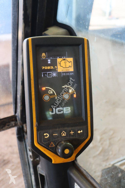 Excavator JCB