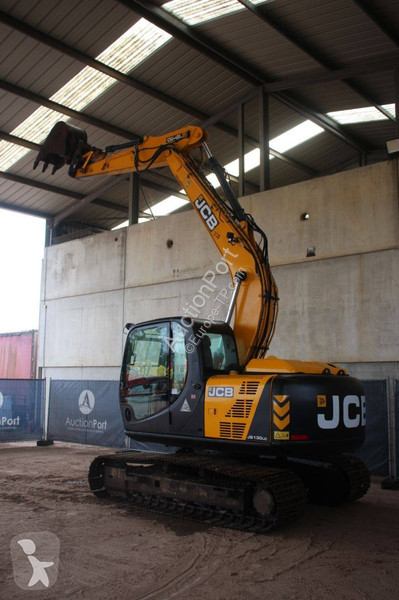 Excavator JCB