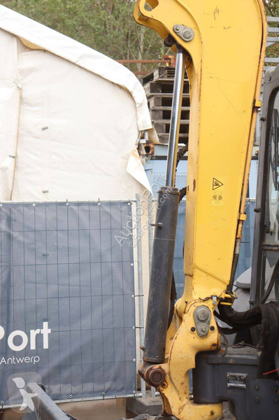 جرافة Yanmar ViO57-6B