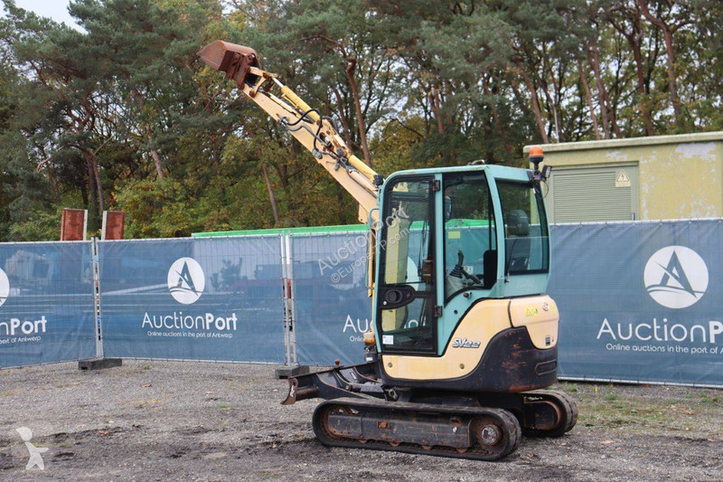جرافة Yanmar SV22