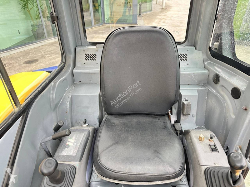Екскаватор Komatsu
