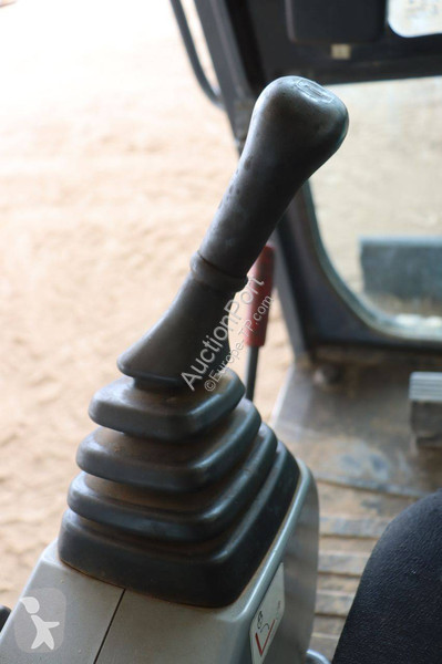 جرافة Kobelco 8