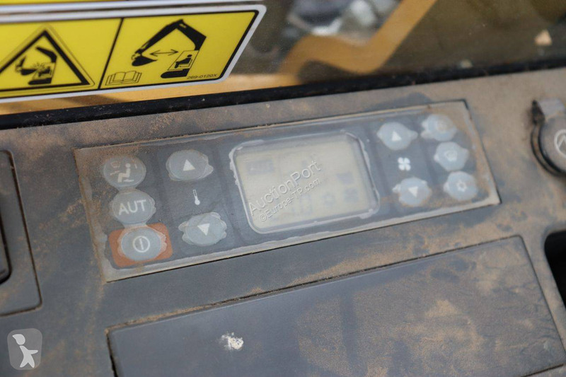 جرافة Caterpillar 320FL