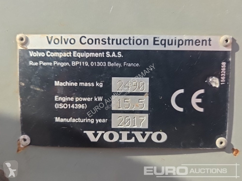 جرافة Volvo ECR25D