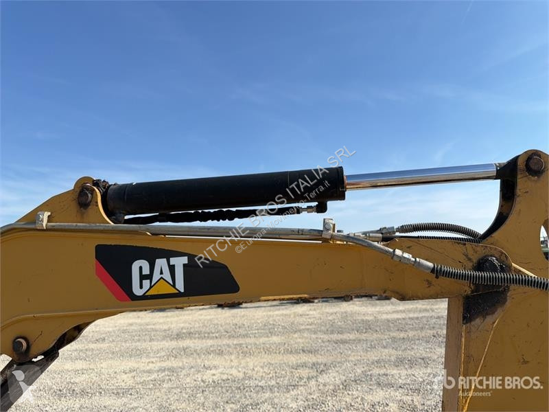 جرافة Caterpillar E Mini Excavator