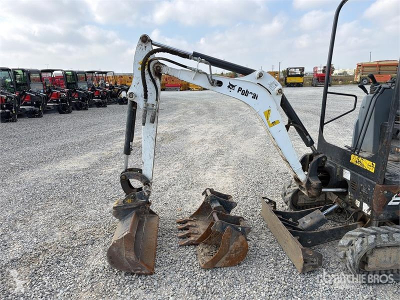 Skovel Bobcat E17 Mini Excavator