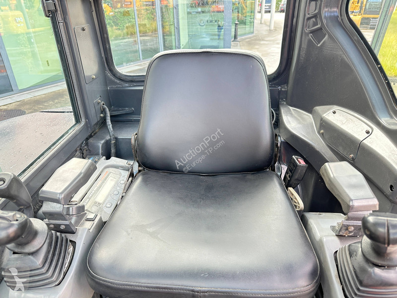 Skovel Kubota SZ