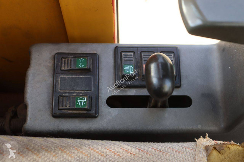 Pelle Volvo EC15B