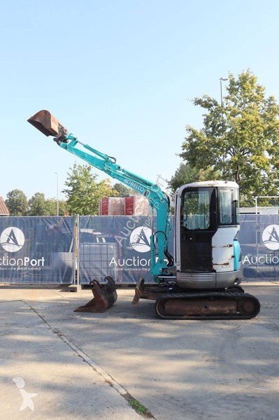 جرافة Kobelco SK25SR