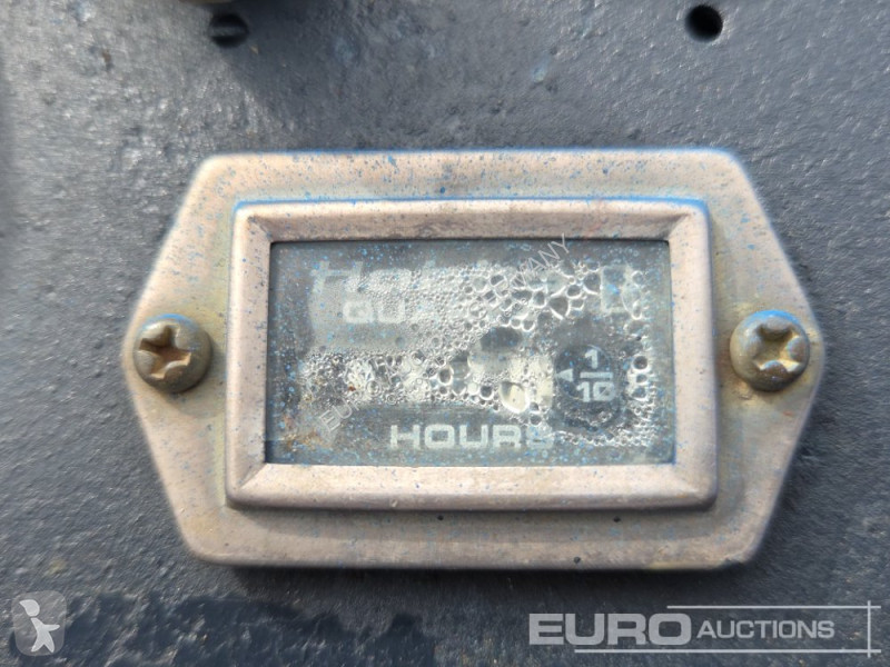 جرافة Kobelco SK014
