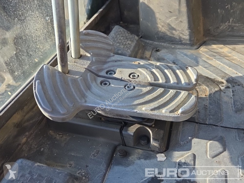 Багер Volvo ECR50D