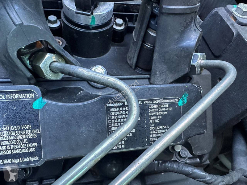 Escavadora Doosan 7