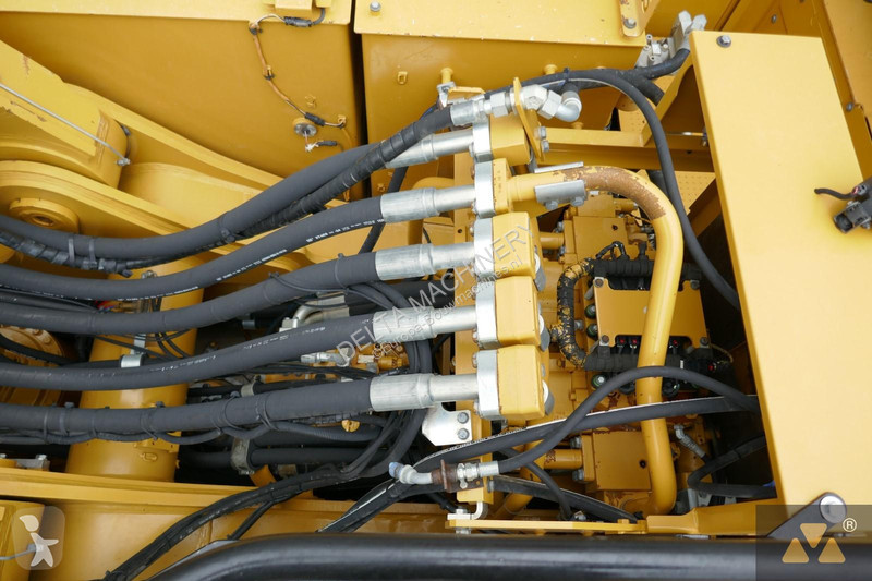 Graafmachine Caterpillar 390F LME