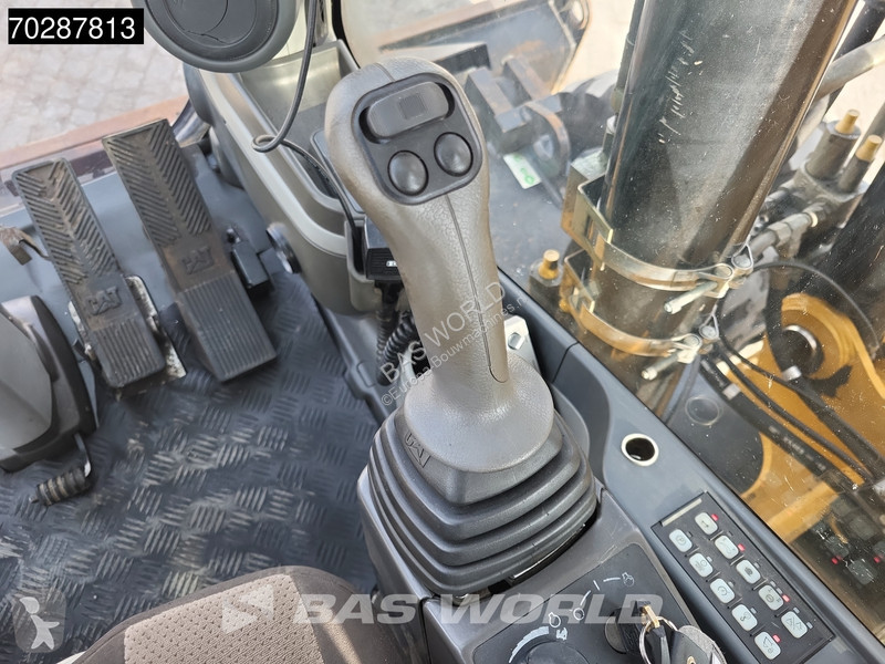 Excavator Caterpillar D OUTRIGGERS + BLADE