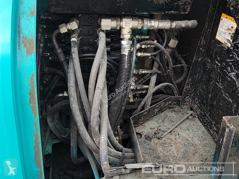 Escavadora Kobelco -8