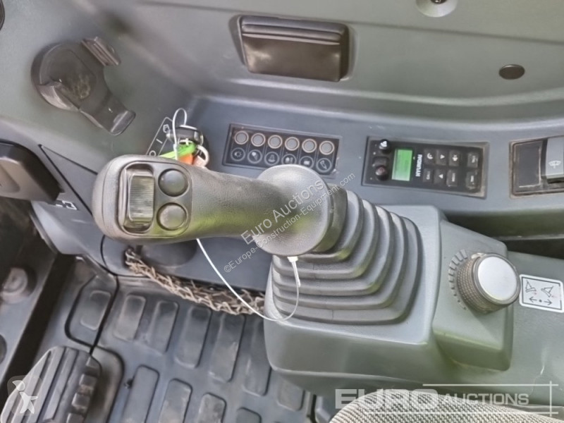 Lopatový nakládač Hyundai R60CR-9A