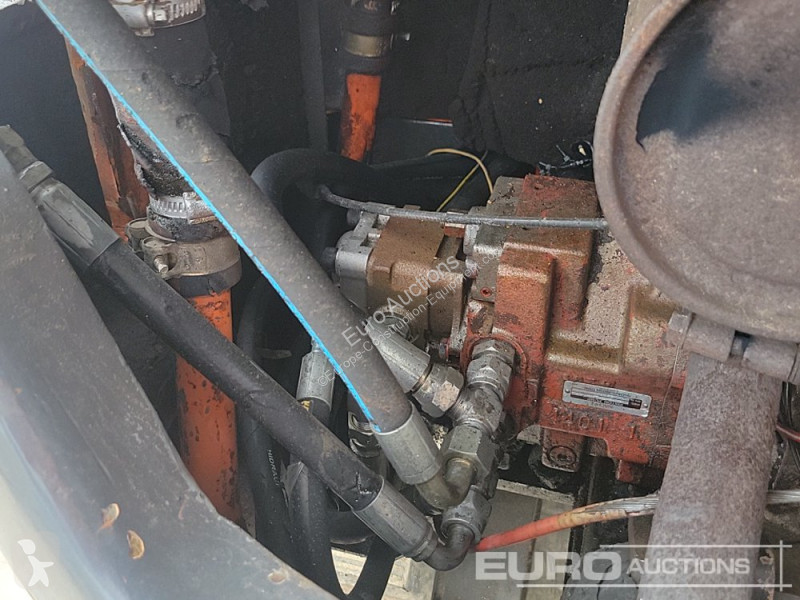 Escavadora Doosan DH35