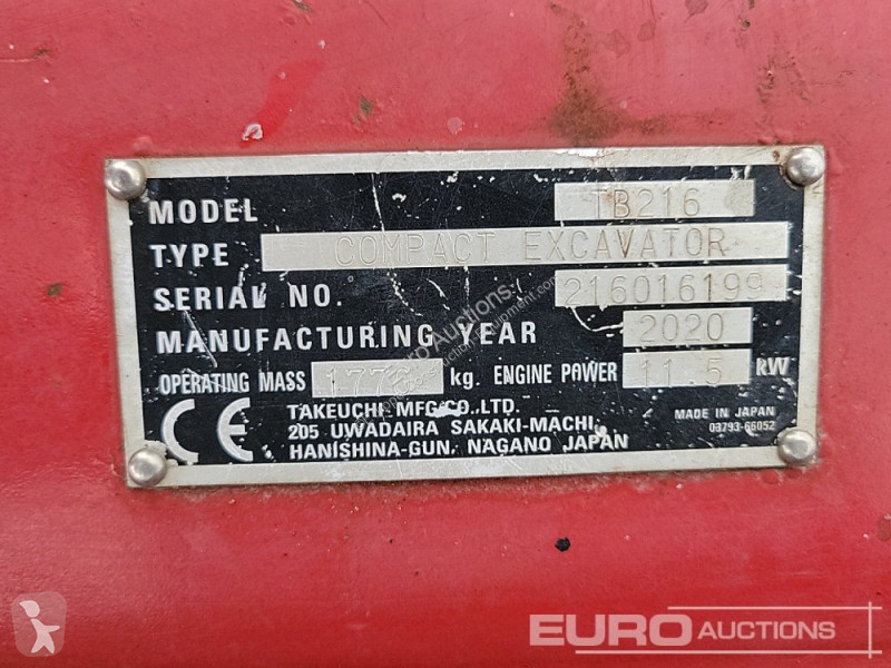 Escavadora Takeuchi TB216