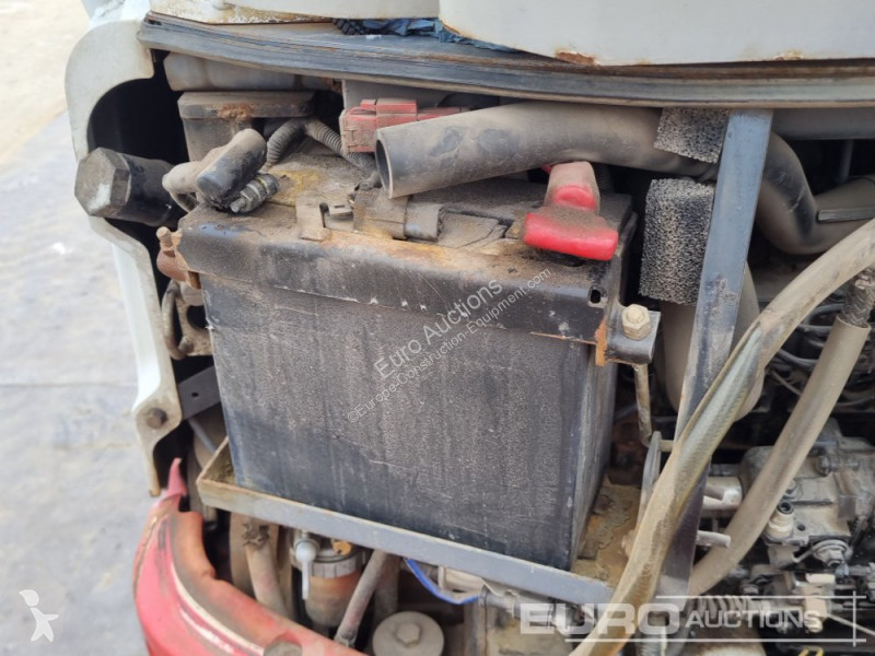 Escavadora Takeuchi TB215