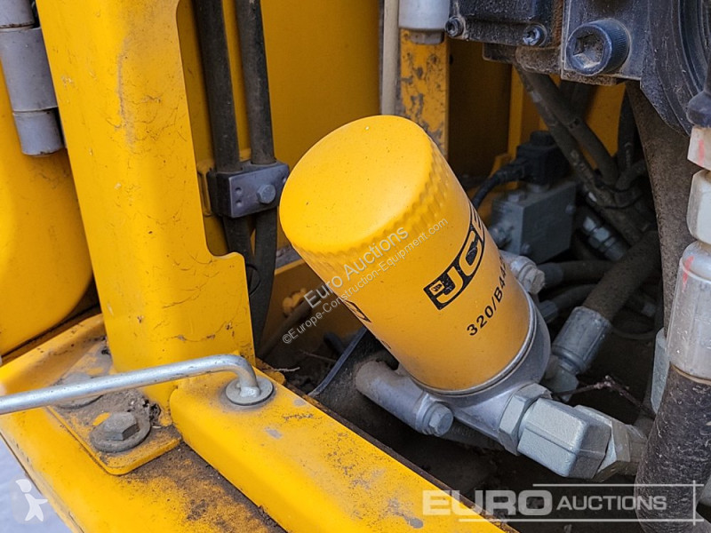 جرافة JCB 220XLC