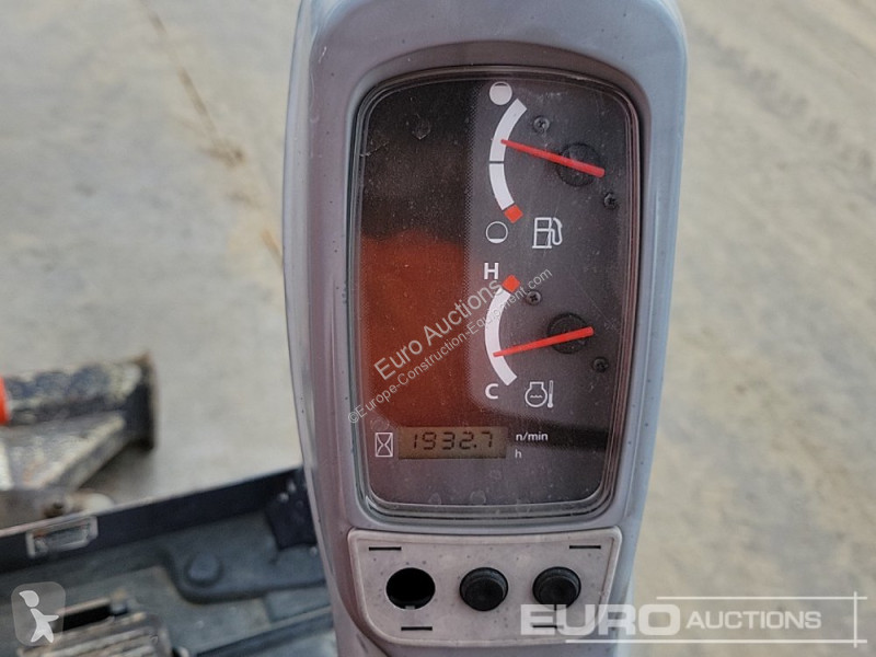 Lopatový nakládač Kubota KX015-4