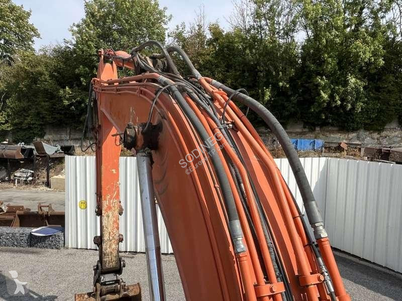 Escavatore Hitachi