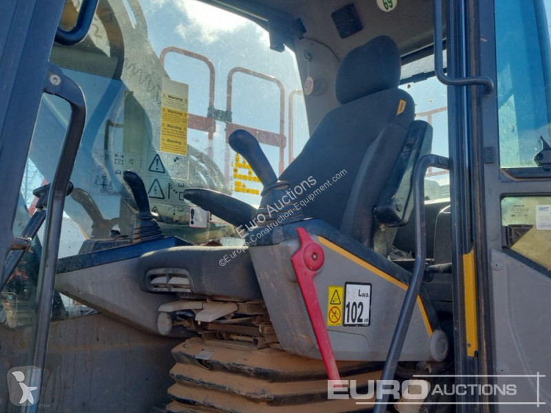Excavator Volvo EC200EL
