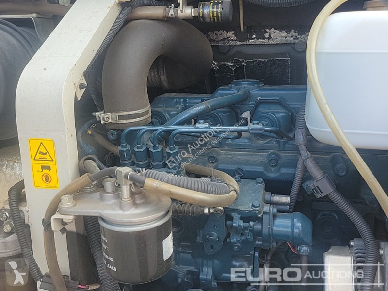 Lopatový nakládač Kubota U48-4