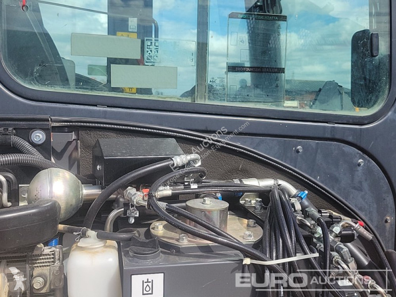Lopatový nakládač Kubota U36-4