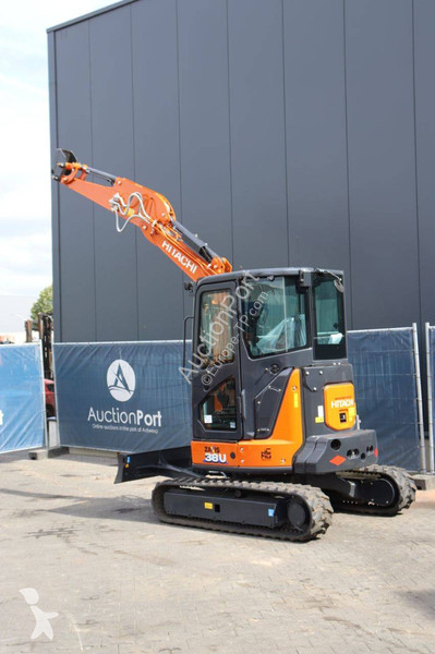 Escavadora Hitachi ZX38U-6 CLR