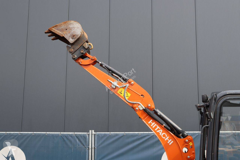 Excavator Hitachi ZAXIS19-CR