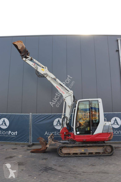 Escavatore Takeuchi