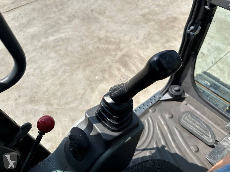 Lopatový nakládač Volvo D