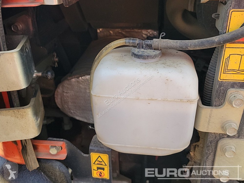 Lopatový nakládač Kubota KX027-4