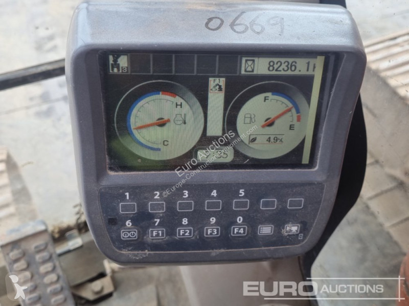 Escavatore Hitachi ZX210LC-3
