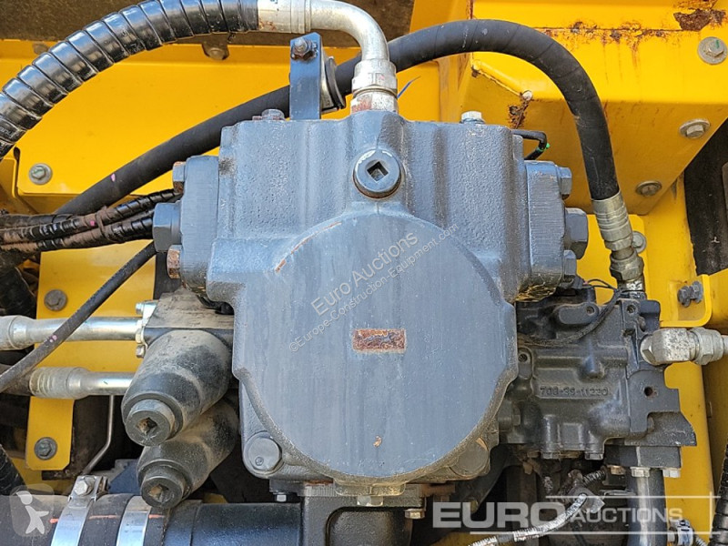 Escavatore Komatsu PC490LC-11