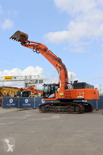 جرافة Hitachi ZX490LCH-6