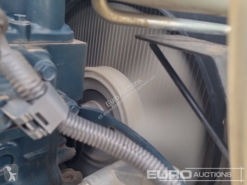 Lopatový nakládač Kubota U48-4