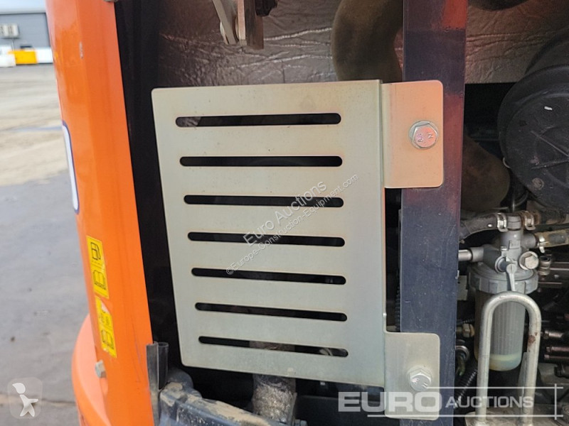 Lopatový nakládač Hitachi ZX26U-6 CR