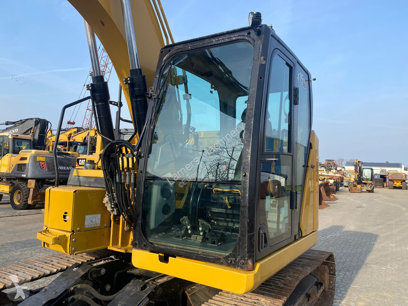Escavatore Caterpillar GC .