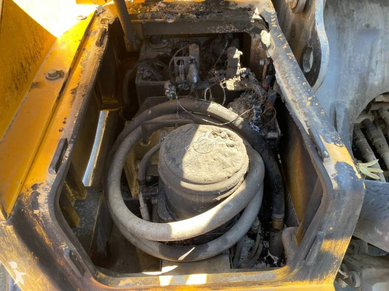 Rýpadlo Volvo EC 220 EL /Certificat CE endommagée