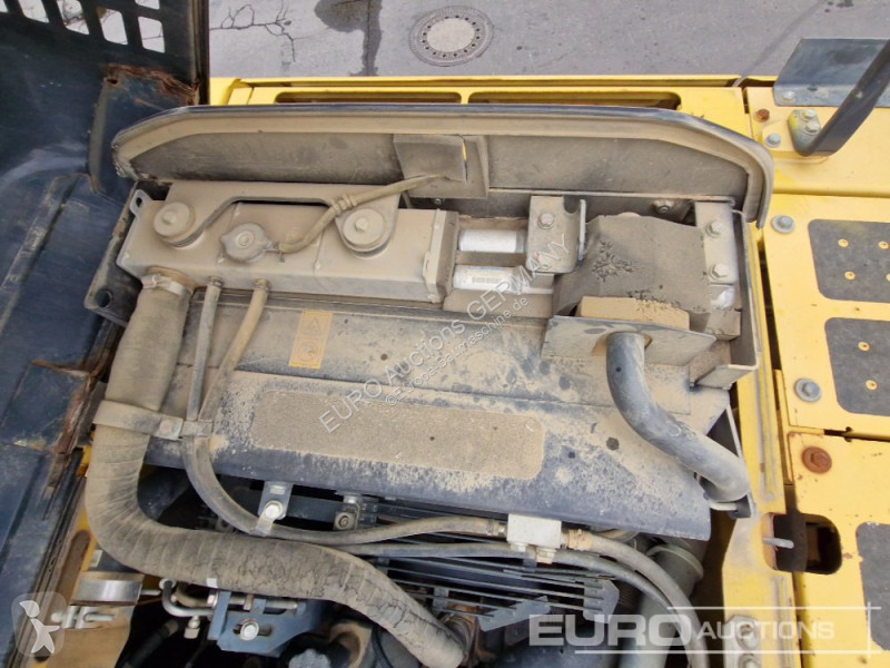 جرافة Komatsu 10