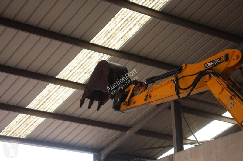 Excavator JCB