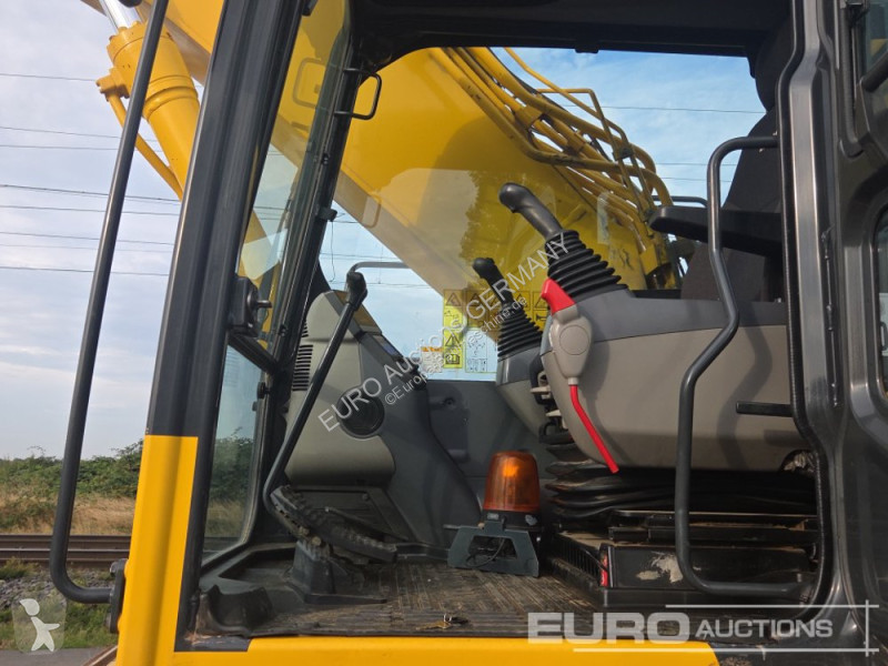 Багер Komatsu LC-11E0