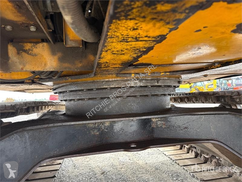 Екскаватор JCB