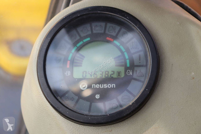 جرافة Neuson 6503