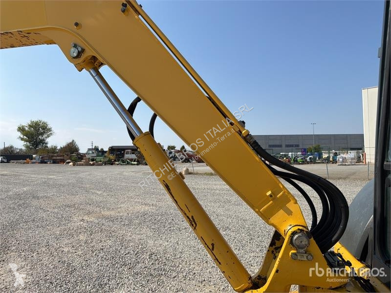 جرافة Komatsu