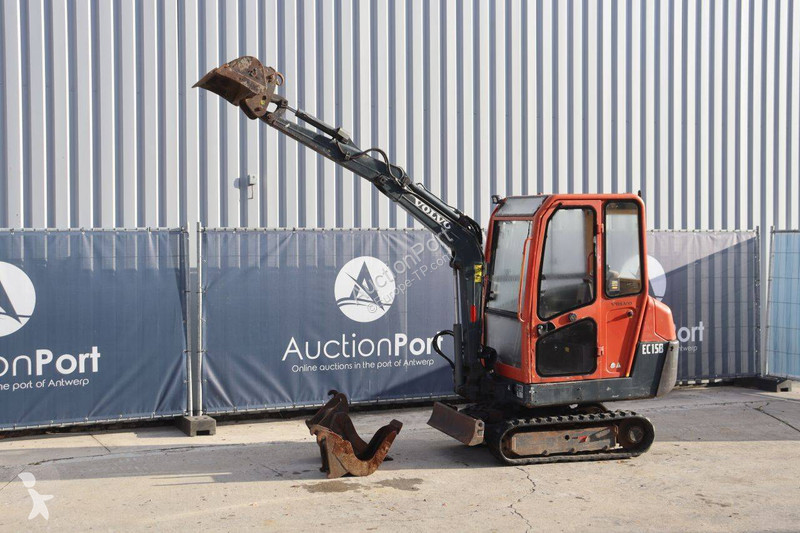 Pelle Volvo EC15B