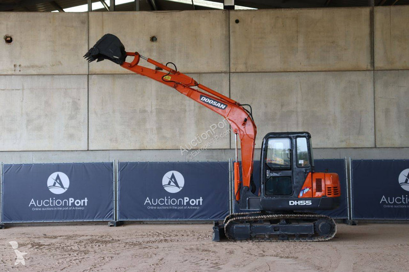 Pelle Doosan DH55