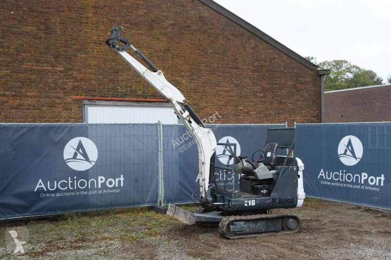 Багер Bobcat